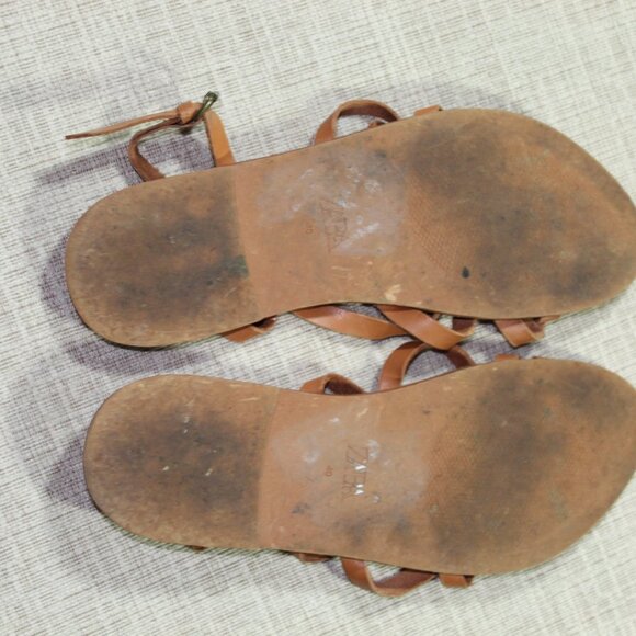 Zara Size 8.5 Strappy Brown Flat Sandals - Picture 4 of 4